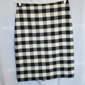 Ann Taylor Black and White Skirt- Size 8